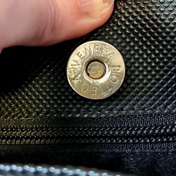 Bottega Veneta Small Black Bucket Bag with Toggle Straps - Picture 8 of 13